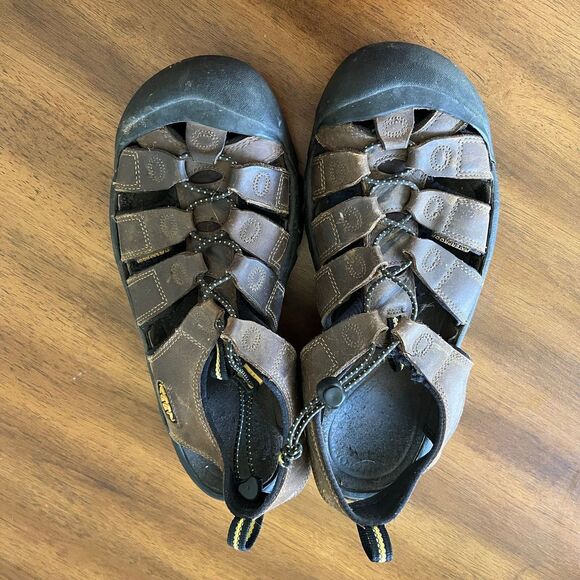 KEEN Men\'s Newport Bison Brown Leather Hiking Sandals main image 5